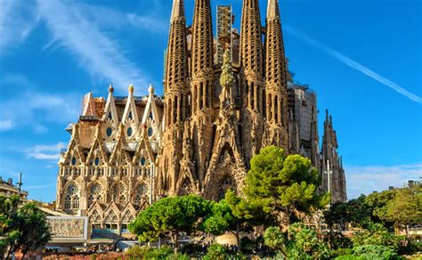 sagrada familia official website tours